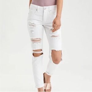 American Eagle Outfitters White Distressed Ripped Tomboy Jeans Women’s Size 12